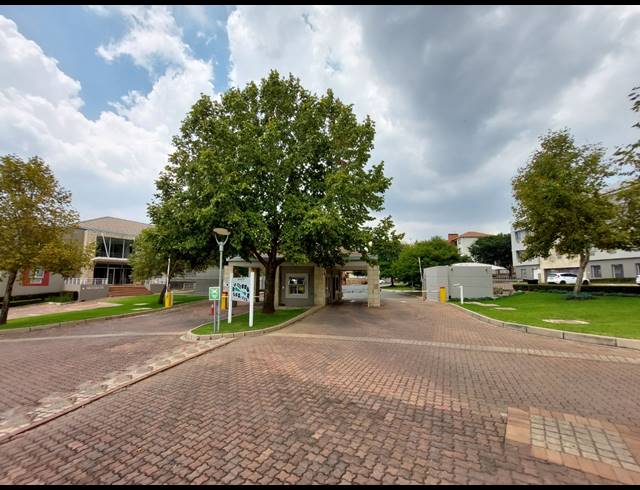898M² OFFICE TO LET IN GREENSTONE HILL